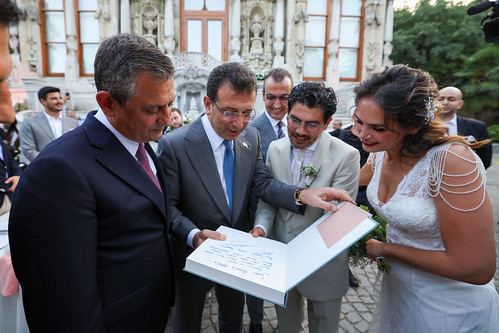 CHP Genel Başkanı Özgür Özel, Gülşah ve Oğuz Çiftinin Nikah Törenine Katıldı | Siirt Olay Haber