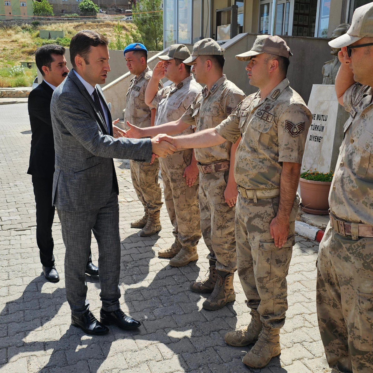 Pervari Kaymakamı Hastane Personelleriyle Buluştu | Siirt Olay Haber Pervari Kaymakamı Hastane Personelleriyle Buluştu | Siirt Olay Haber
