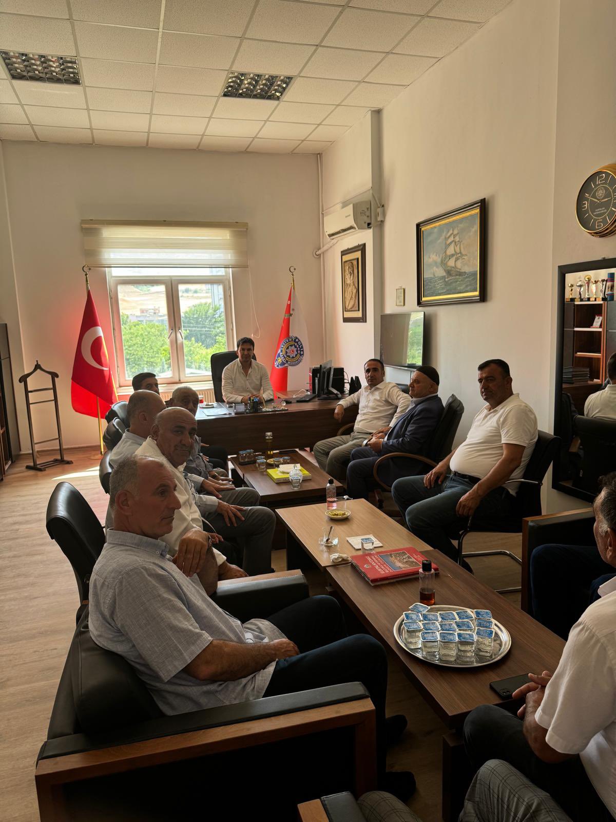 Kurtalan’da Emniyet Müdürüyle Bayramlaştılar | Siirt Olay Haber Kurtalan’da Emniyet Müdürüyle Bayramlaştılar | Siirt Olay Haber