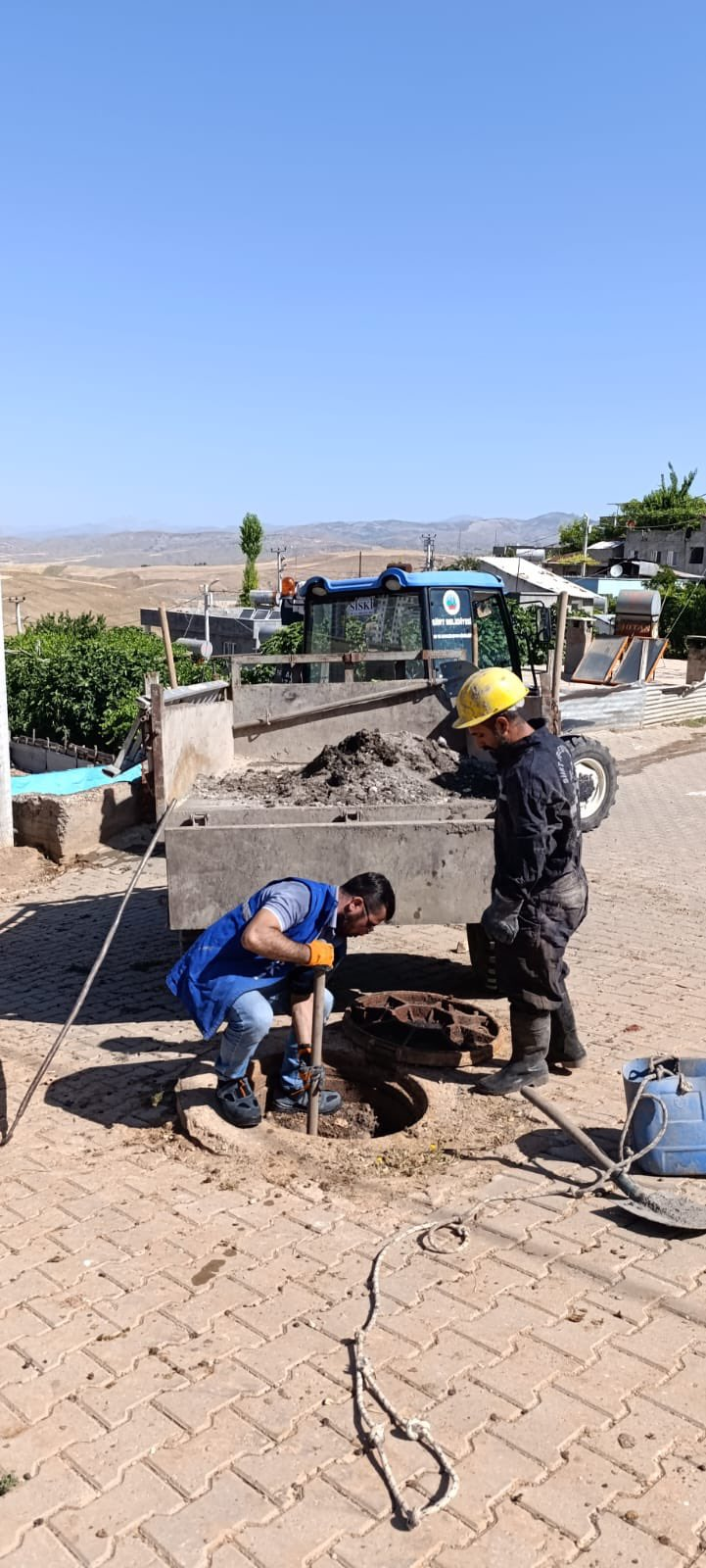 Siirt’in Afetevleri Mahallesinde Rögar Temizlikleri Başladı | Siirt Olay Haber Siirt’in Afetevleri Mahallesinde Rögar Temizlikleri Başladı | Siirt Olay Haber