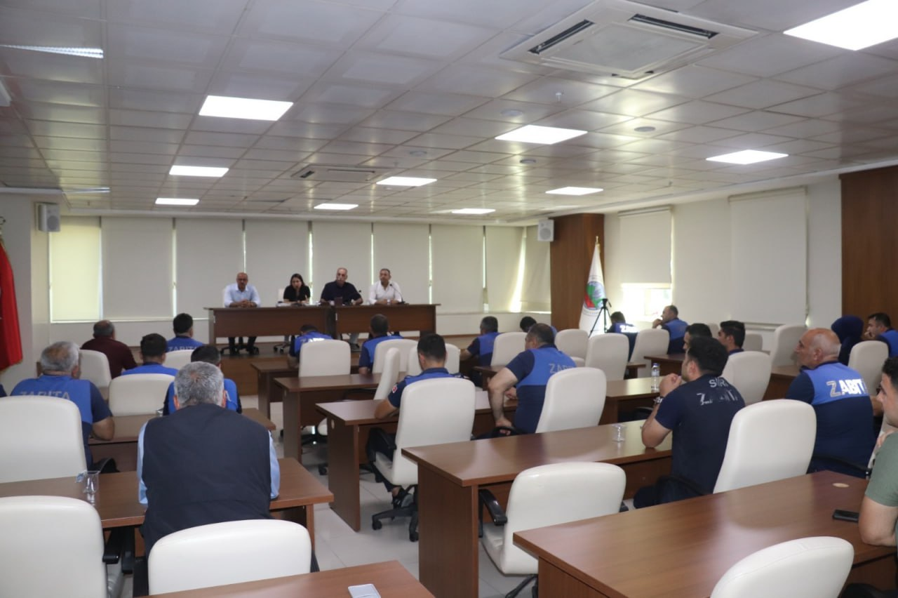 Siirt Belediye Eş Başkanlarından Zabıta Personeline Önemli Talimatlar | Siirt Olay Haber Siirt Belediye Eş Başkanlarından Zabıta Personeline Önemli Talimatlar | Siirt Olay Haber