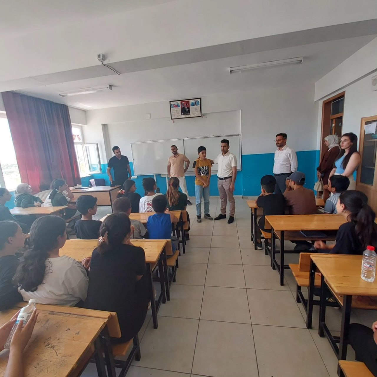 Siirt – Baykan İlçe Milli Eğitim Müdürü Öğrencilerle Yakından İlgileniyor | Siirt Olay Haber Siirt – Baykan İlçe Milli Eğitim Müdürü Öğrencilerle Yakından İlgileniyor | Siirt Olay Haber