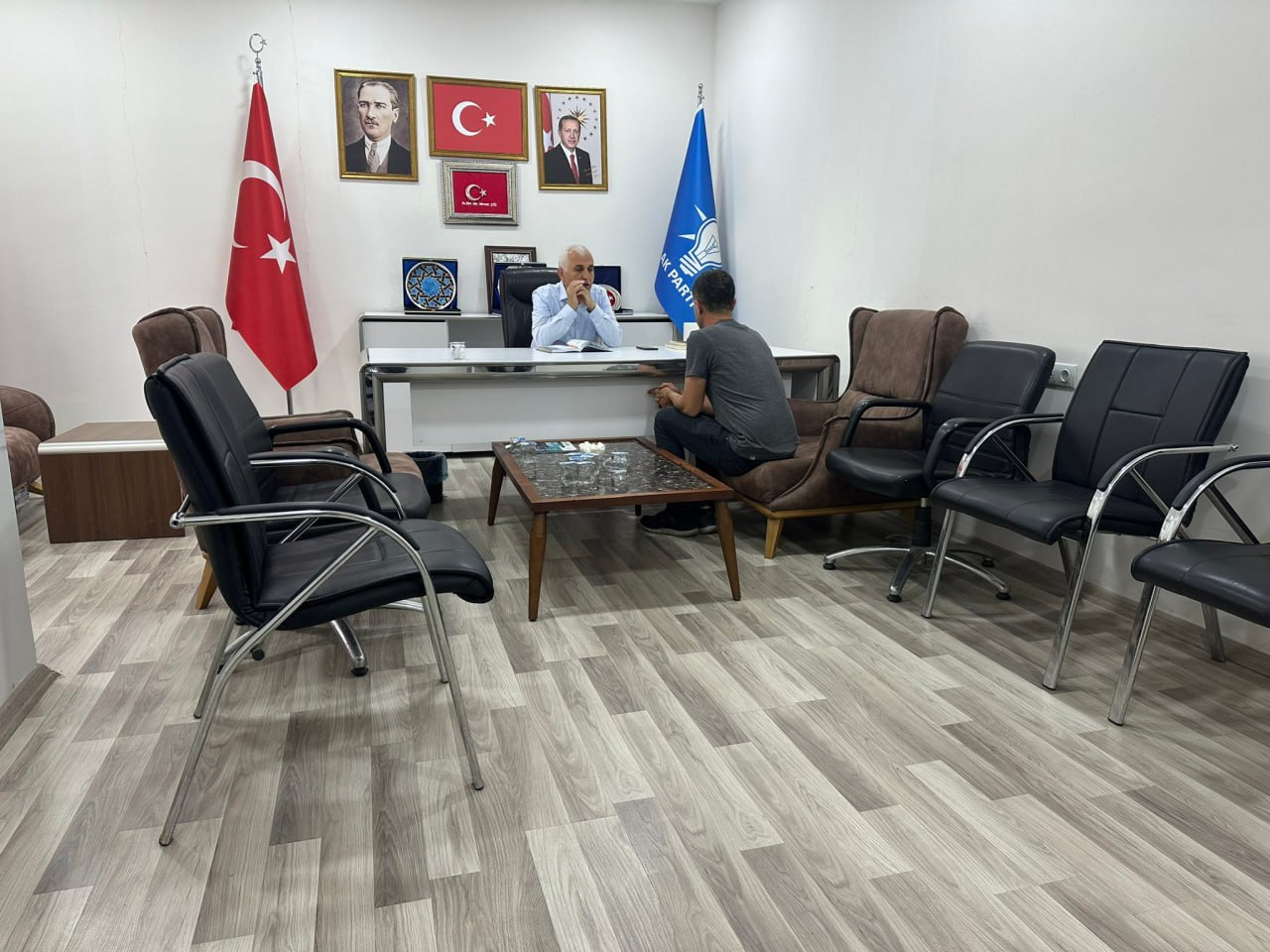 Siirt Milletvekili Vatandaşı Ağırladı | Siirt Olay Haber Siirt Milletvekili Vatandaşı Ağırladı | Siirt Olay Haber