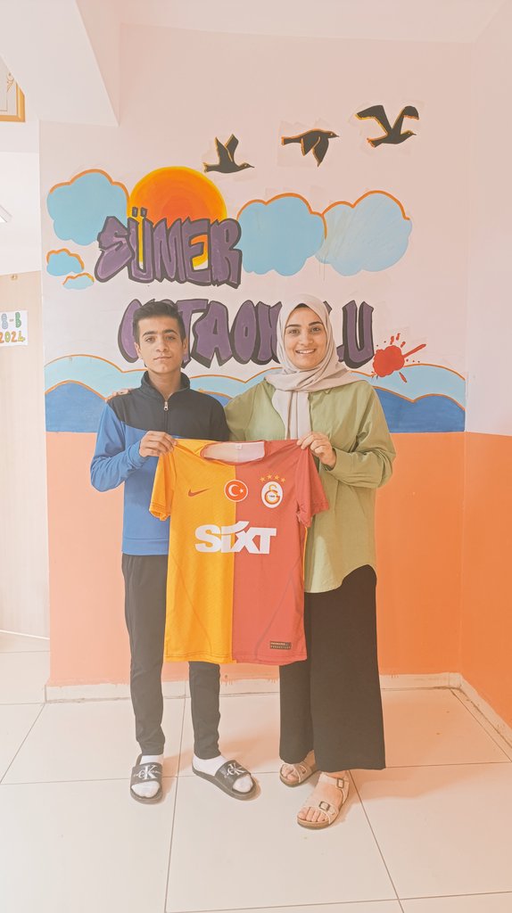 Birinci Olan Siirtli Öğrenciye Hediye Verildi | Siirt Olay Haber Birinci Olan Siirtli Öğrenciye Hediye Verildi | Siirt Olay Haber