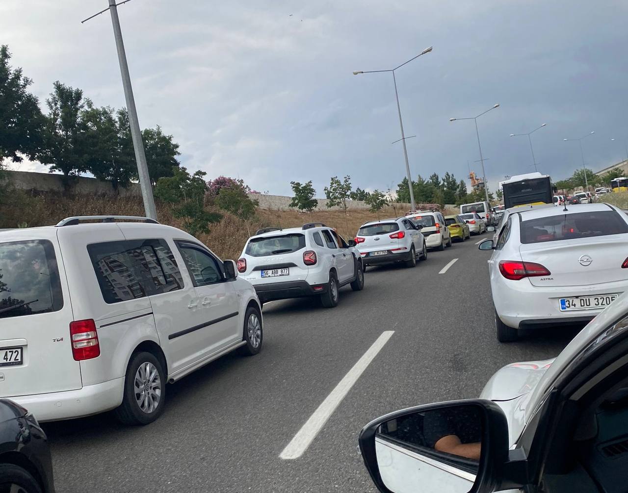 Siirt’te YKS Çıkışı Trafik Tıkandı | Siirt Olay Haber Siirt’te YKS Çıkışı Trafik Tıkandı | Siirt Olay Haber
