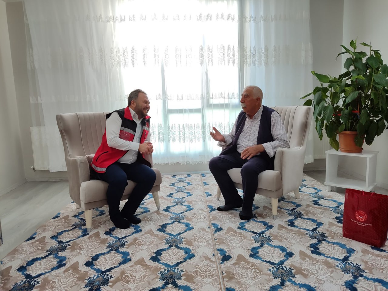 Siirt Kıbrıs Gazisine Ziyaret | Siirt Olay Haber Siirt Kıbrıs Gazisine Ziyaret | Siirt Olay Haber