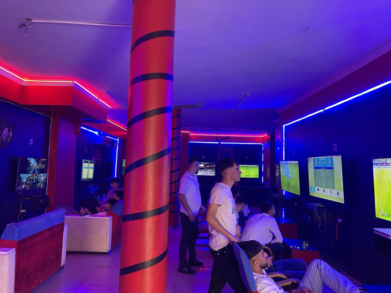 Siirt’te Harçlığı Toplayan Çocuklar Oyun Alanlarına Koştular | Siirt Olay Haber Siirt’te Harçlığı Toplayan Çocuklar Oyun Alanlarına Koştular | Siirt Olay Haber