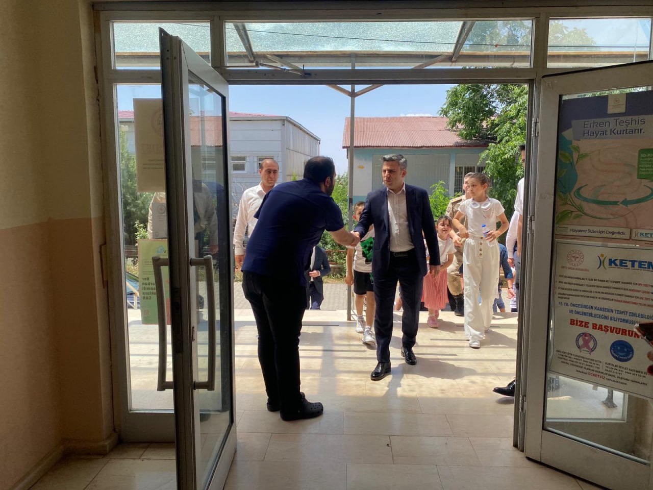 Siirt – Şirvan Kaymakamı Bayramda Hastaneyi Ziyaret Etti | Siirt Olay Haber Siirt – Şirvan Kaymakamı Bayramda Hastaneyi Ziyaret Etti | Siirt Olay Haber