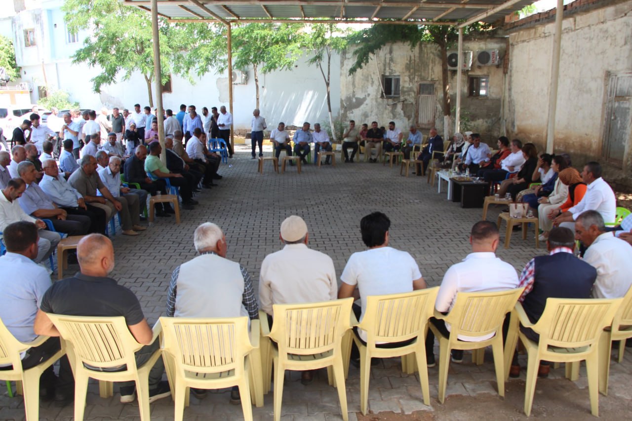 DEM Parti Genel Başkanından Kurtalan’da Bayram Ziyareti | Siirt Olay Haber DEM Parti Genel Başkanından Kurtalan’da Bayram Ziyareti | Siirt Olay Haber