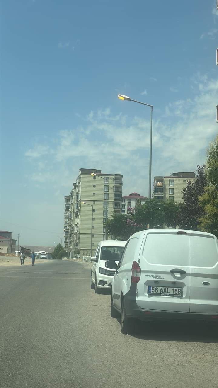 Siirt’te Gün Işığında Bile Işıklar Açık! | Siirt Olay Haber Siirt’te Gün Işığında Bile Işıklar Açık! | Siirt Olay Haber