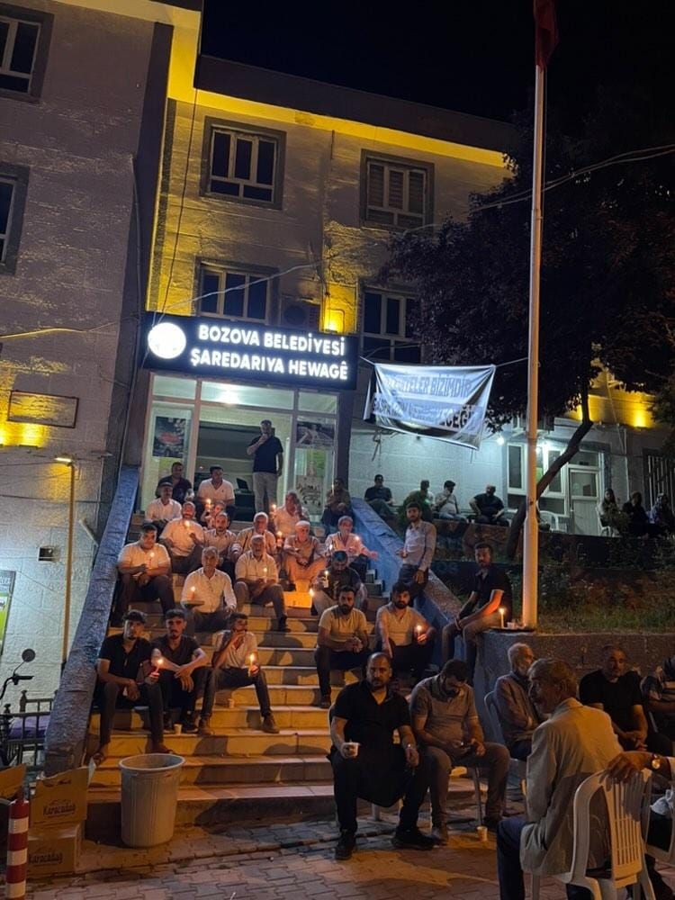 Şanlıurfa Belediye Önünde Mumlarla Protesto