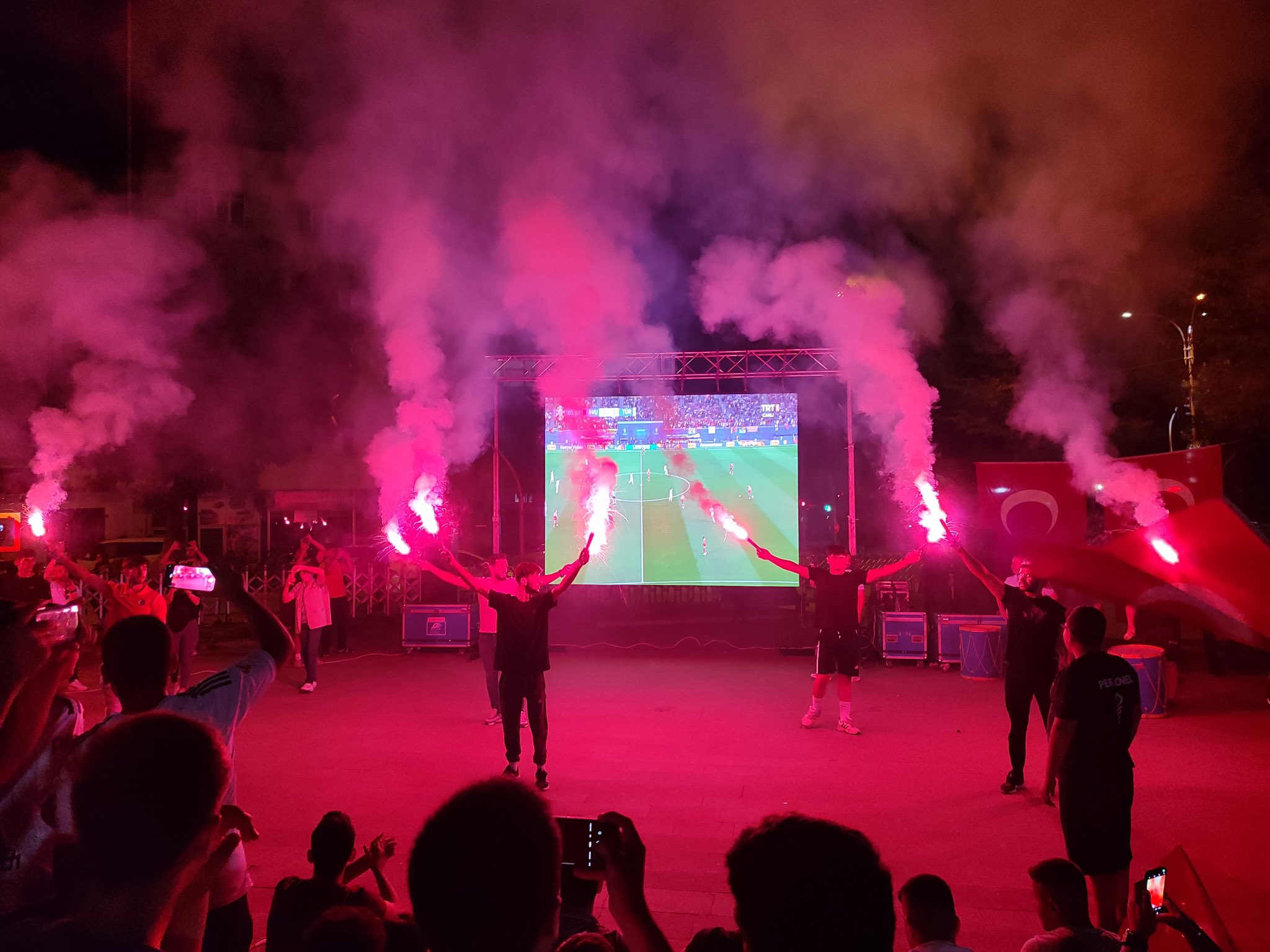 Siirt Aile ve Sosyal Hizmetlerden Milli Takıma Tebrik | Siirt Olay Haber Siirt Aile ve Sosyal Hizmetlerden Milli Takıma Tebrik | Siirt Olay Haber