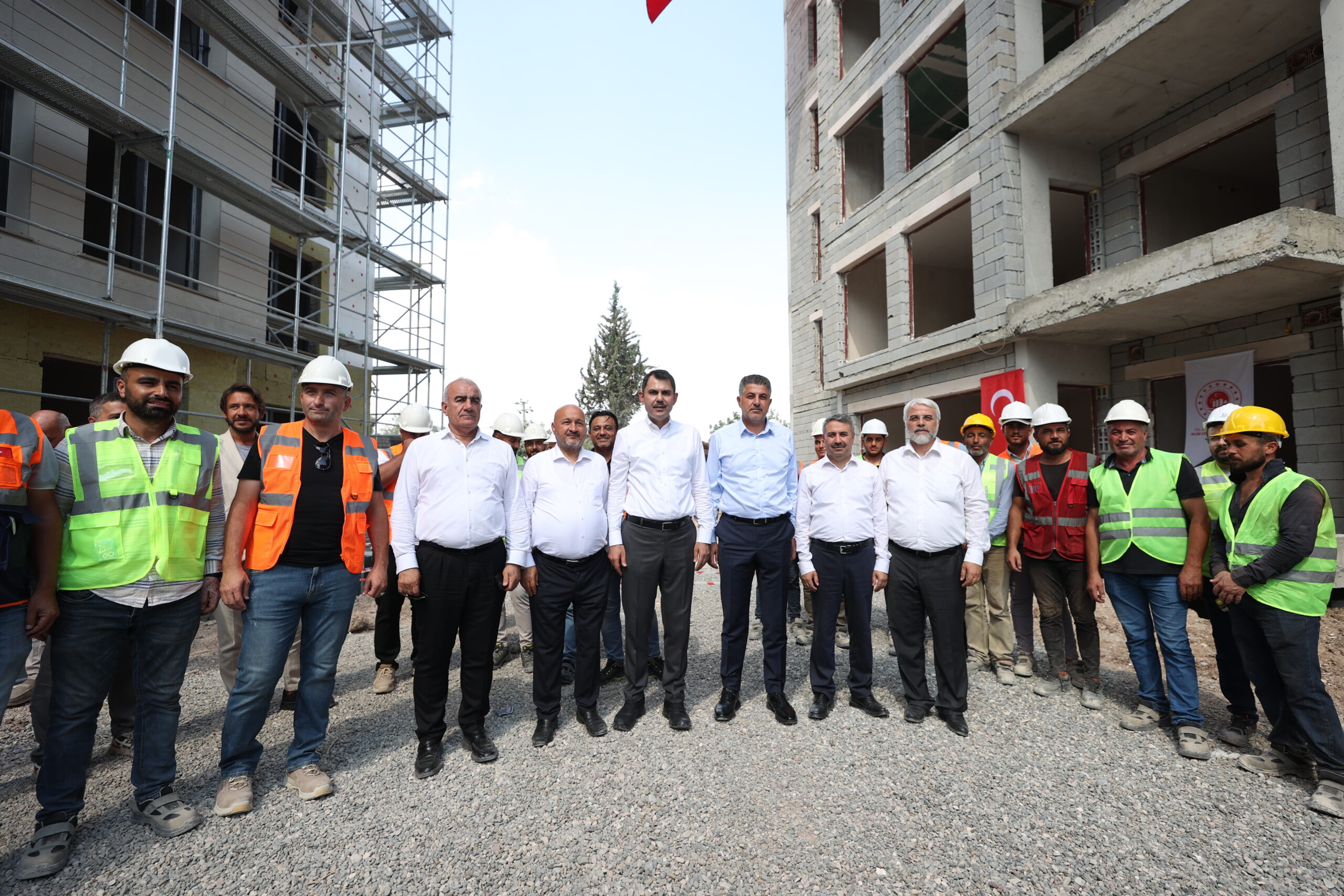 Bakan Kurum, Adıyaman’da Konuştu: “Deprem Bölgesinin Ayağa Kalkması Bizim Derdimizdir, Davamızdır”