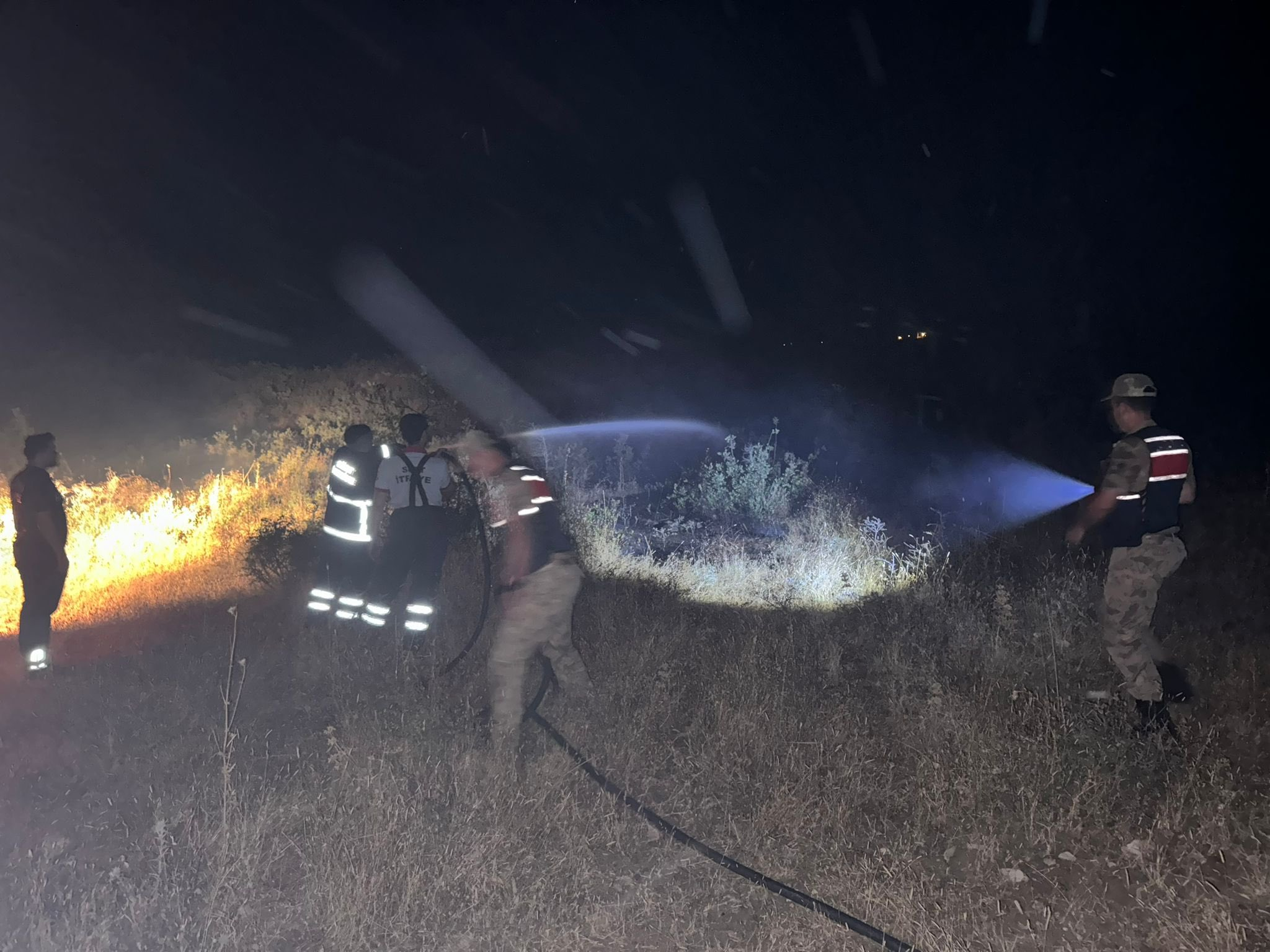 Siirt’te Çıkan Yangın Kontrol Altına Alındı | Siirt Olay Haber Siirt’te Çıkan Yangın Kontrol Altına Alındı | Siirt Olay Haber