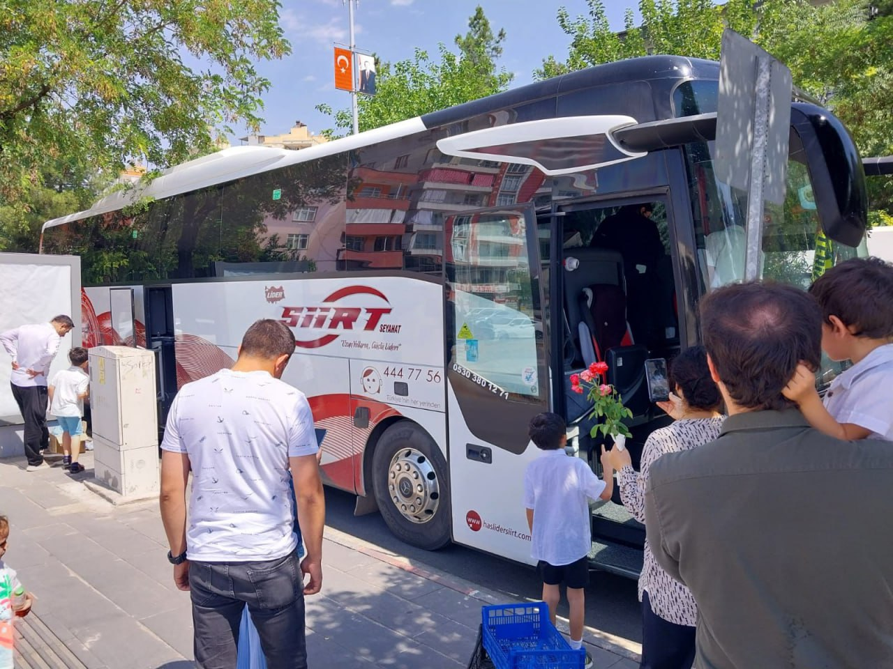 Siirt Hacıları Yurda Döndü | Siirt Olay Haber Siirt Hacıları Yurda Döndü | Siirt Olay Haber