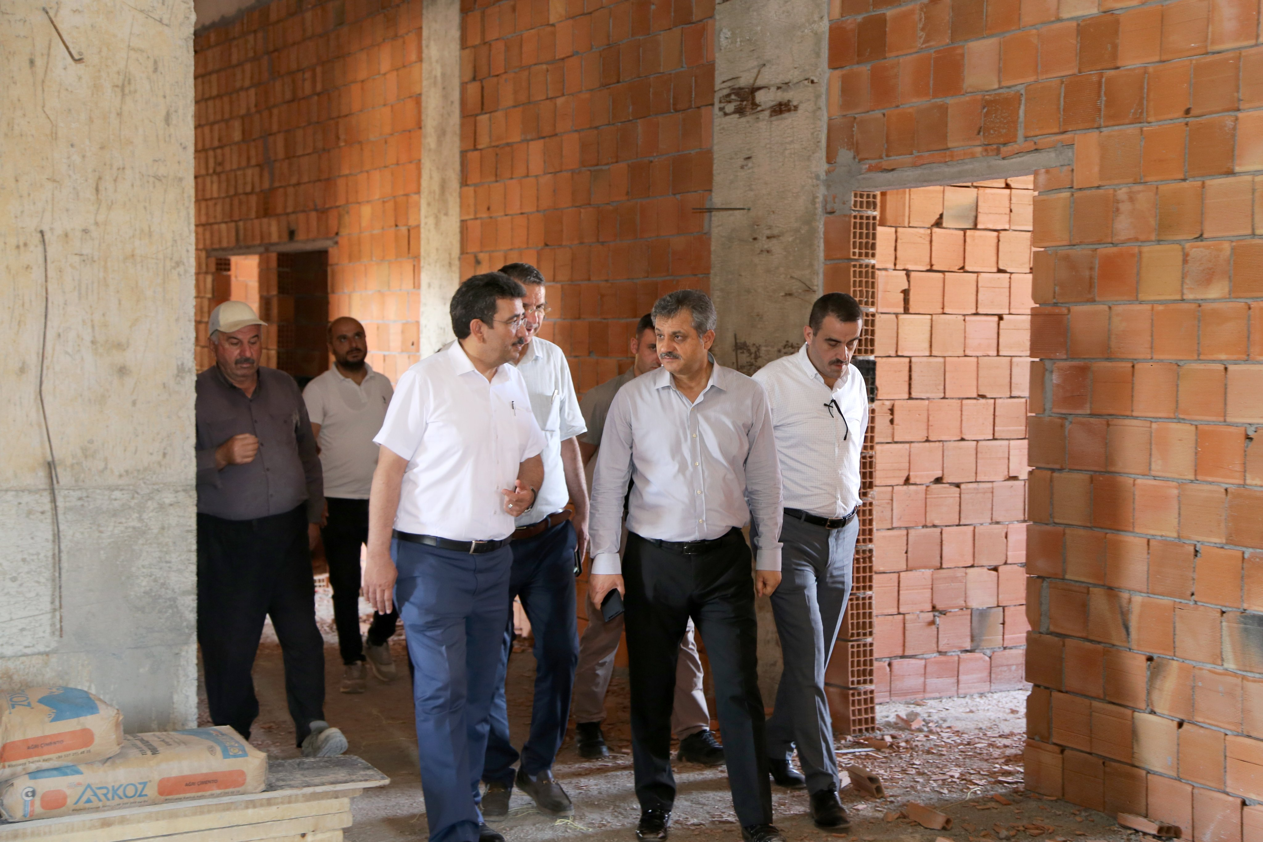 Siirt Üniversitesi Rektörü Şındak, İhtisas Projelerini İnceledi | Siirt Olay Haber Siirt Üniversitesi Rektörü Şındak, İhtisas Projelerini İnceledi | Siirt Olay Haber