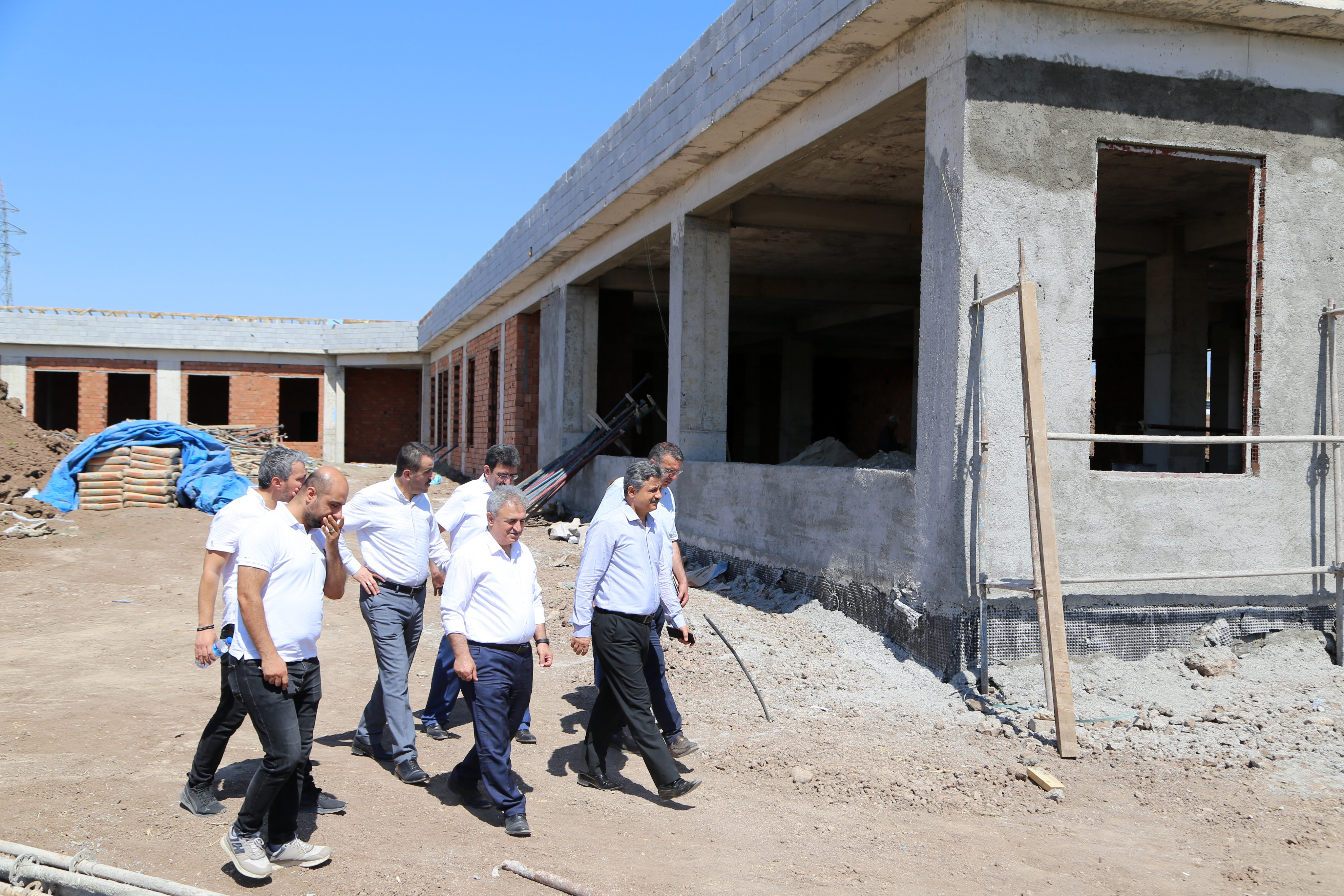 Siirt Üniversitesi Rektörü Şındak, İhtisas Projelerini İnceledi | Siirt Olay Haber Siirt Üniversitesi Rektörü Şındak, İhtisas Projelerini İnceledi | Siirt Olay Haber
