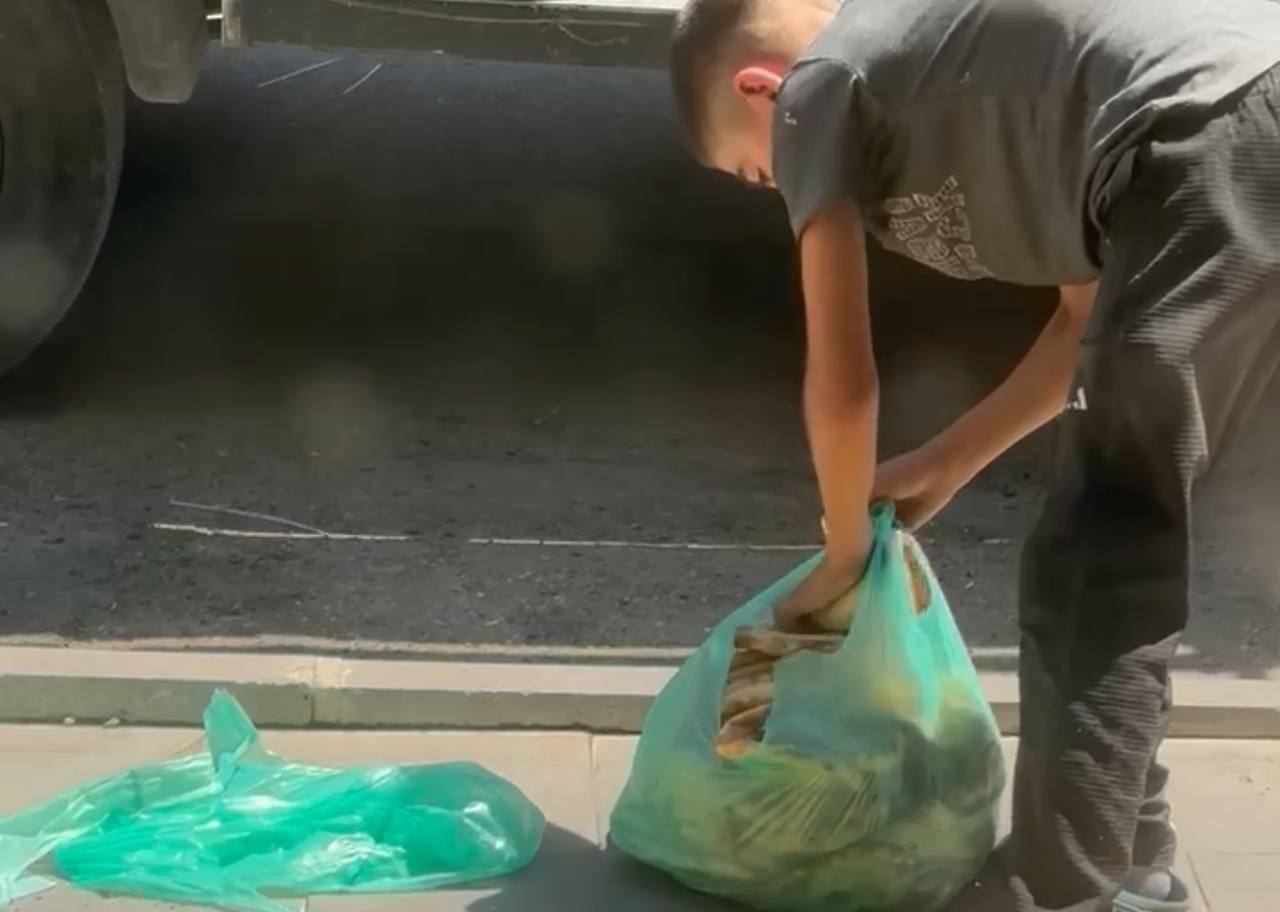 Siirtli Çocuklar Fırınlarda Çalışıyor