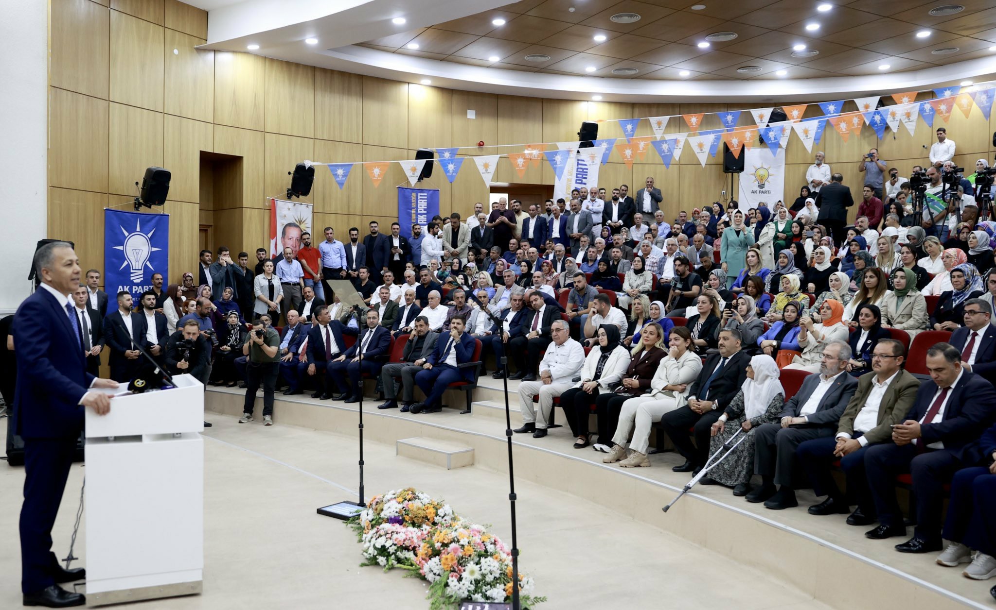 Siirt Milletvekili İçişleri Bakanıyla Bir Araya Geldi