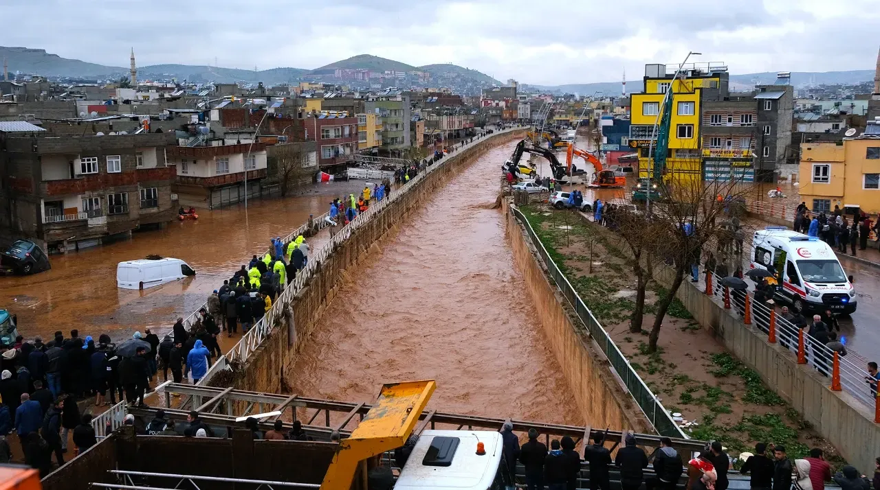 Ani sel, su baskını tehlikesi kapıda!