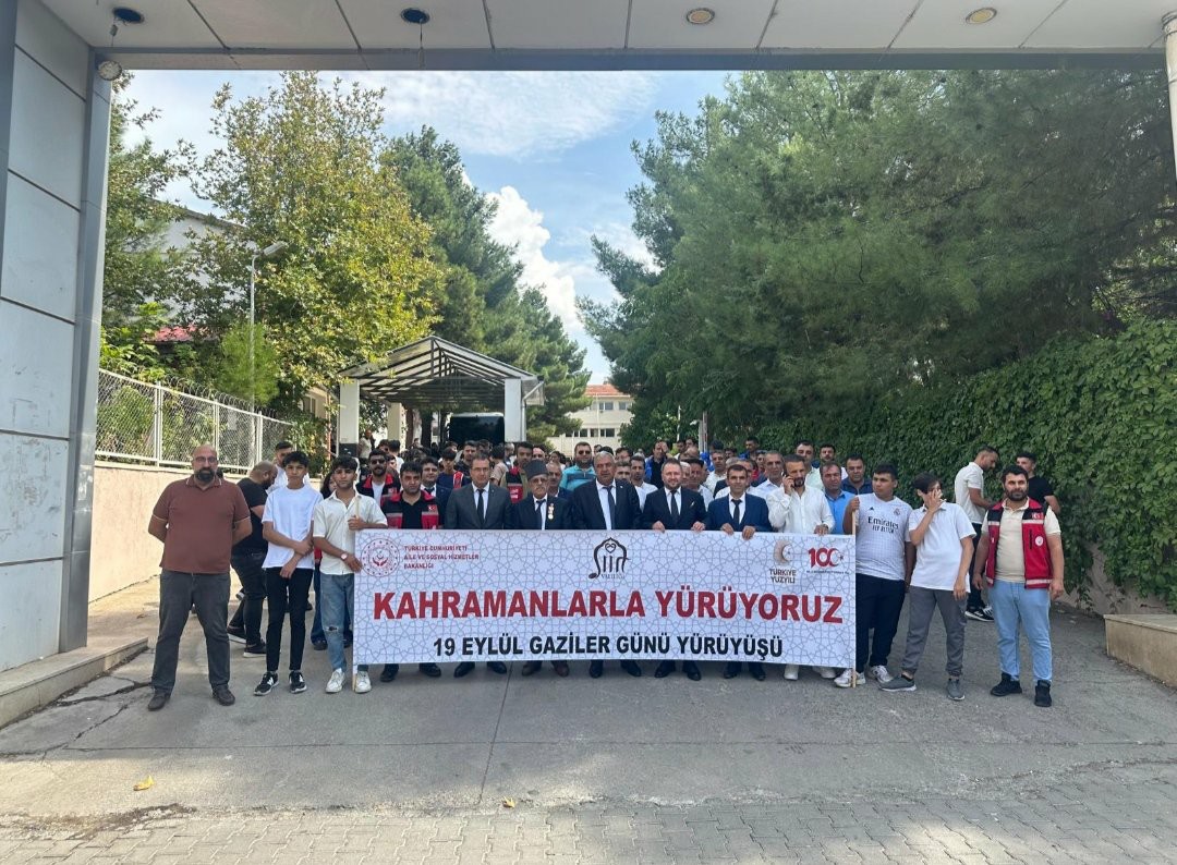 Siirt Aile ve Sosyal Hizmetler İl Müdürlüğünden Yürüyüş