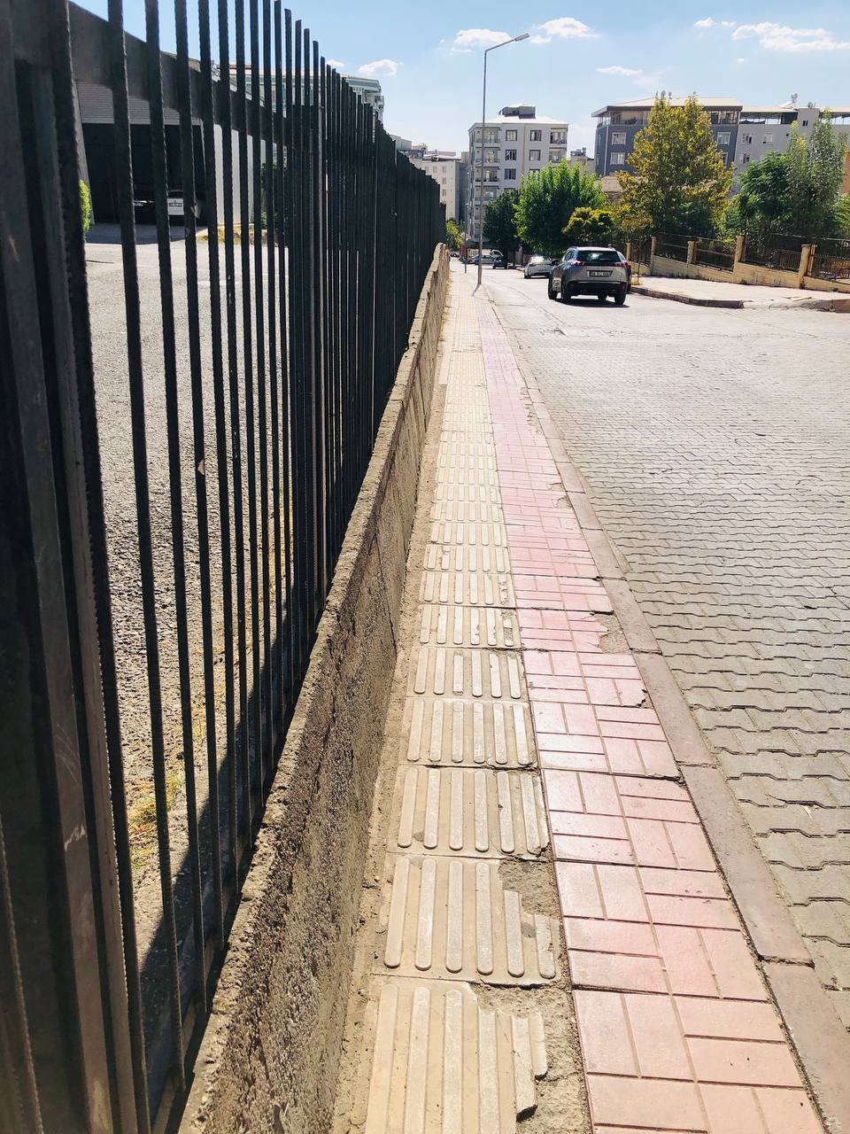 Siirt’te Öyle Bir Kaldırım Var Ki Herkesi Mağdur Ediyor