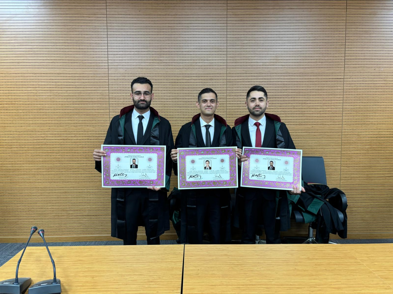 Siirt Stajlarını Bitiren Avukatlar Ruhsatname Aldı