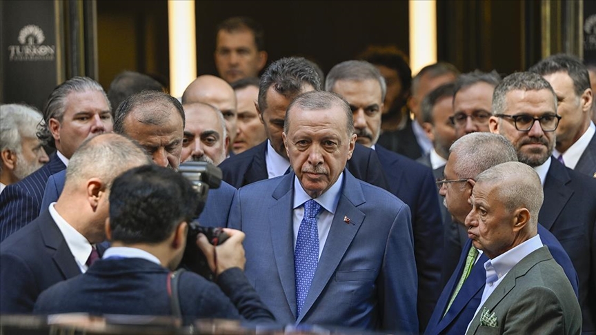 Cumhurbaşkanı Erdoğan, ABD’de TURKEN Foundation’ı ziyaret etti
