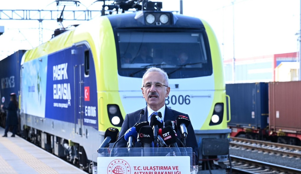 Ulaştırma ve Altyapı Bakanı