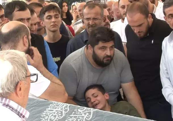 Fatih’te katledilen İkbal Uzuner son yolculuğuna uğurlandı