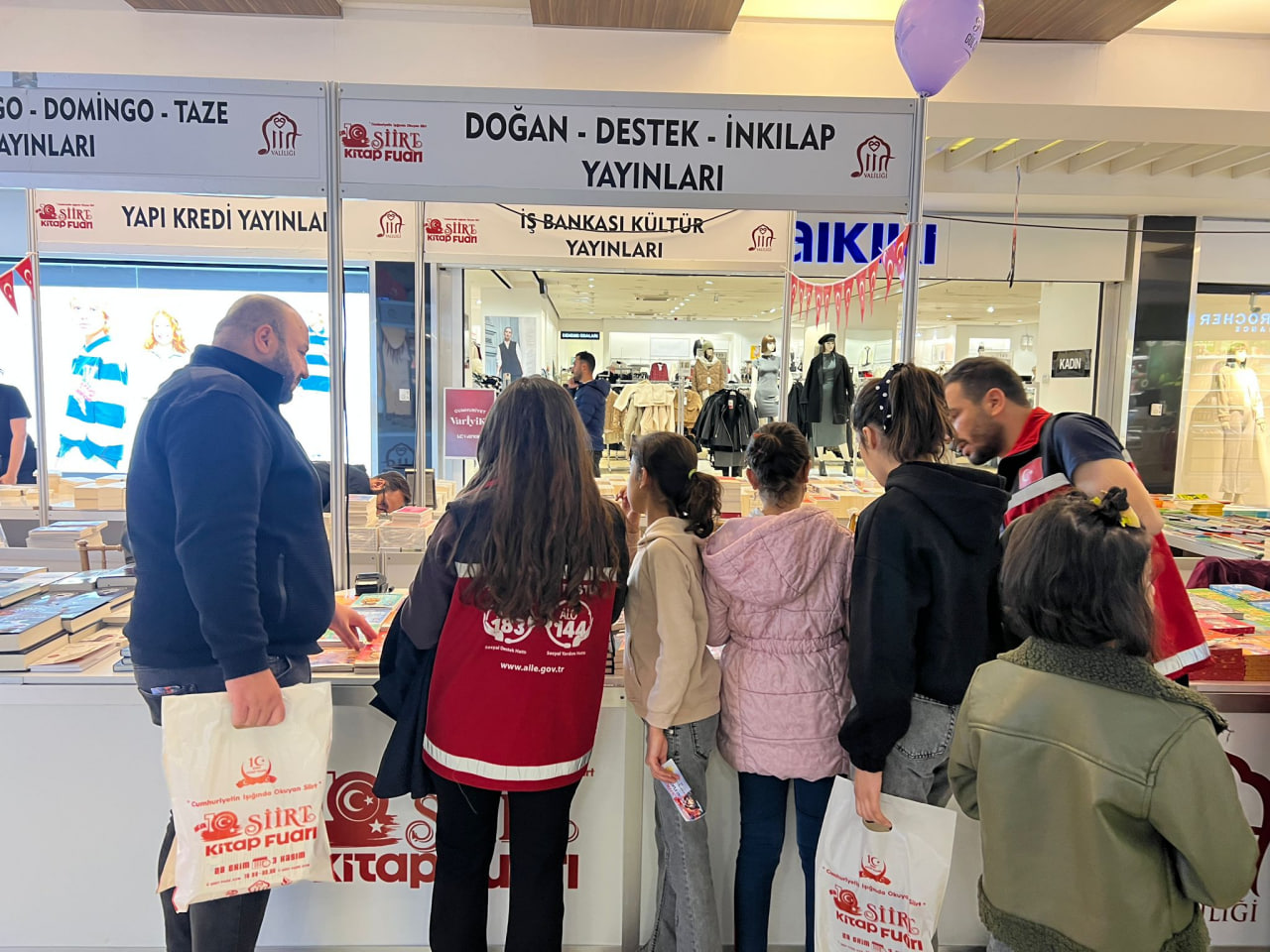 Siirtli Çocuklar Fuarda | Siirt Olay Haber Siirtli Çocuklar Fuarda | Siirt Olay Haber
