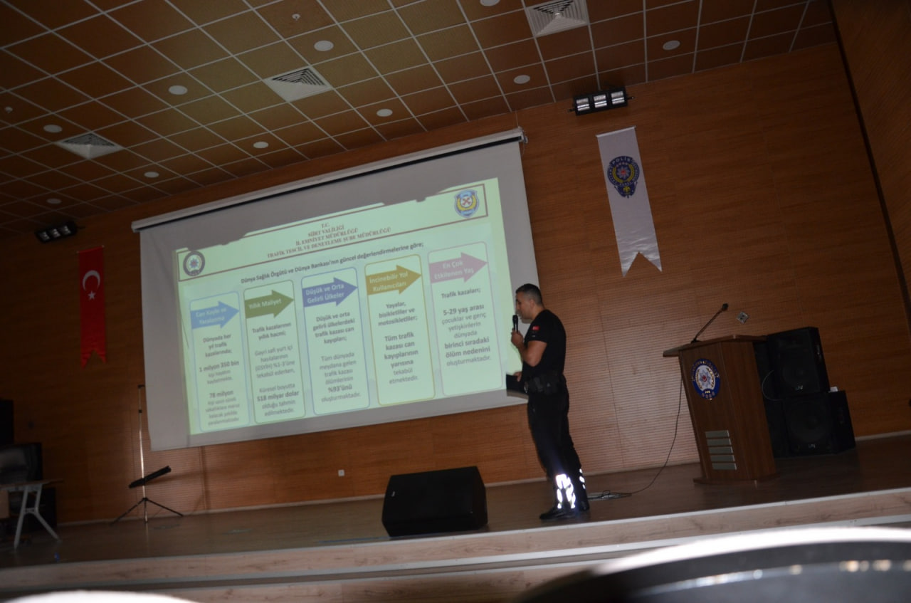 Siirt Emniyet Müdürlüğünden Güvenli Sürüş Teknikleri | Siirt Olay Haber