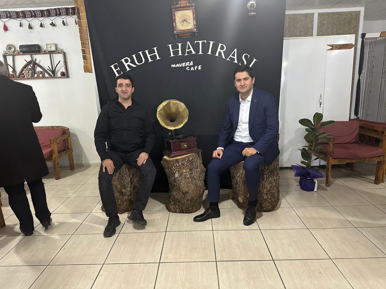 Siirt – Eruh Kaymakamı Ziyaretçilerini Ağırladı | Siirt Olay Haber Siirt – Eruh Kaymakamı Ziyaretçilerini Ağırladı | Siirt Olay Haber