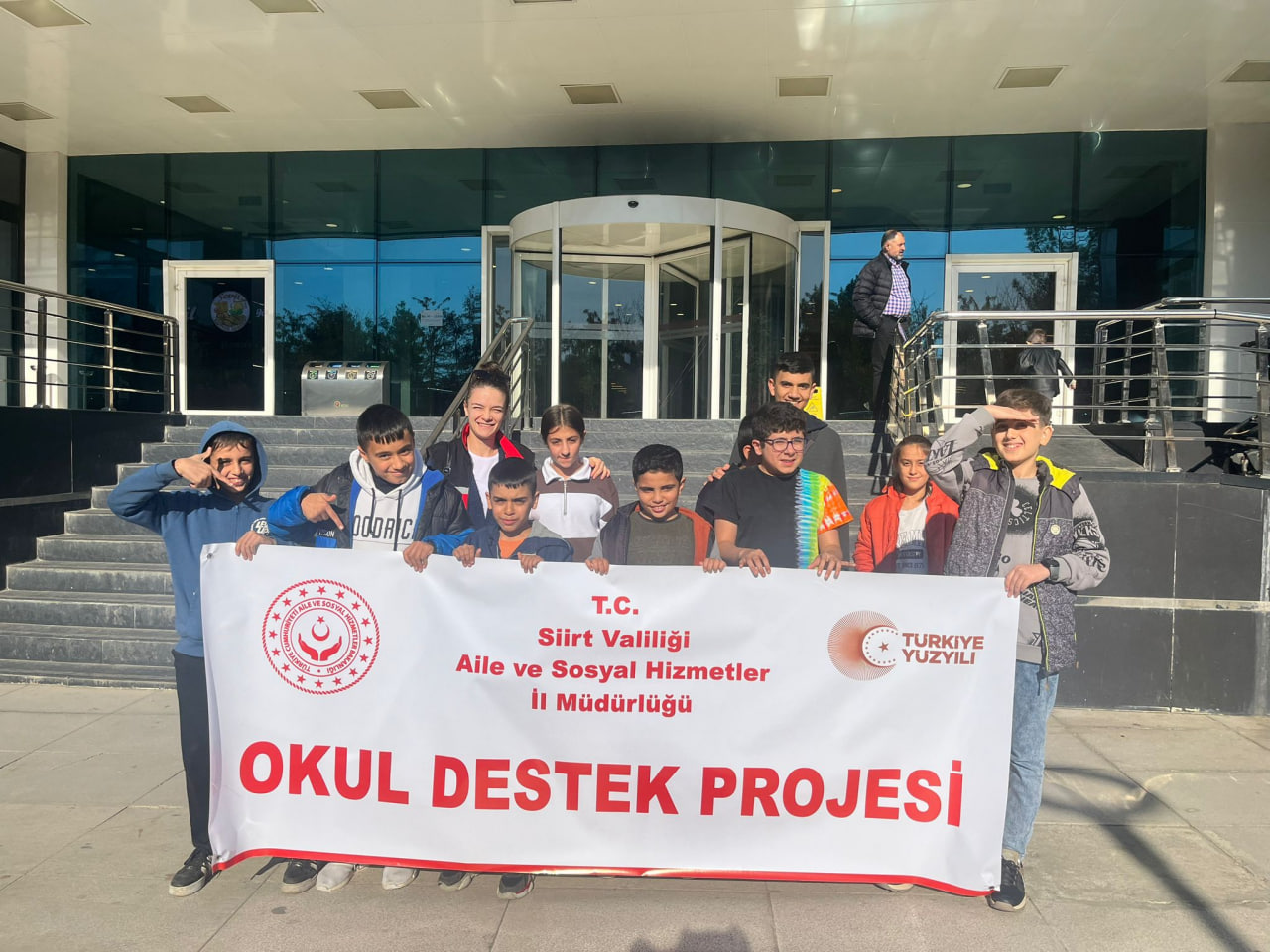 Siirt’te Çocuklar Ara Tatilin Gelişini Kutladı