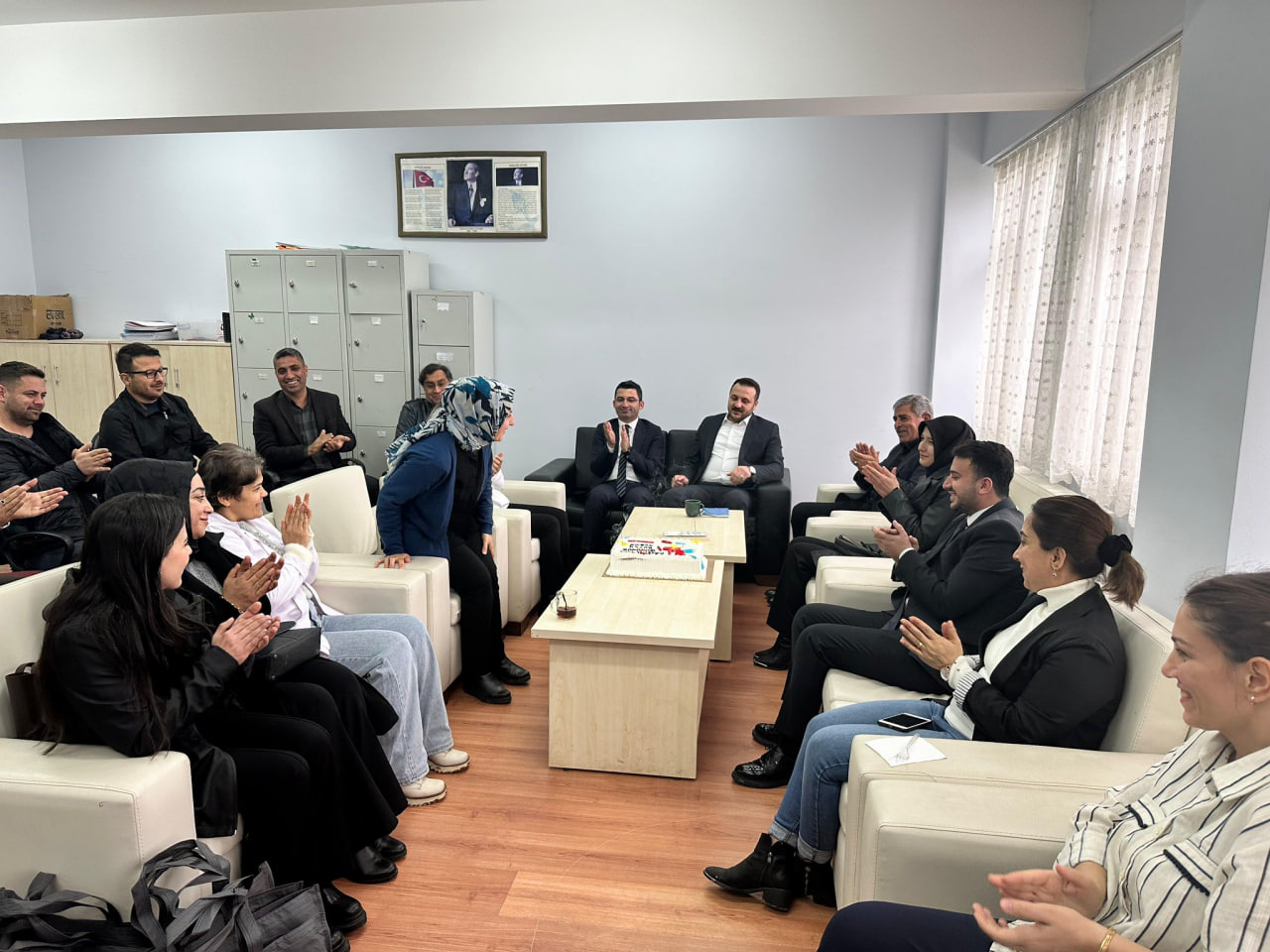 Siirt Ak Kadın 24 Kasım Öğretmenler Günü’nü Öğretmenlerle Kutladı