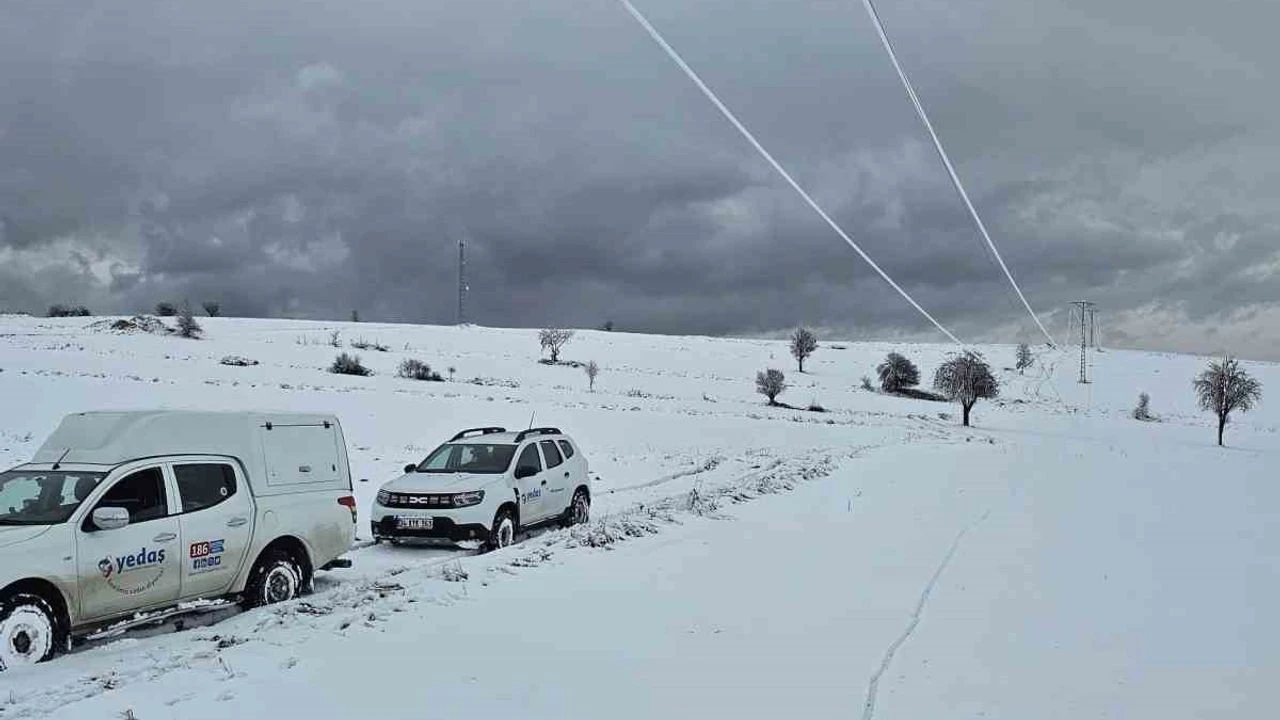 Siirt’te Rüzgar Elektirik Kesintisine Neden Oldu