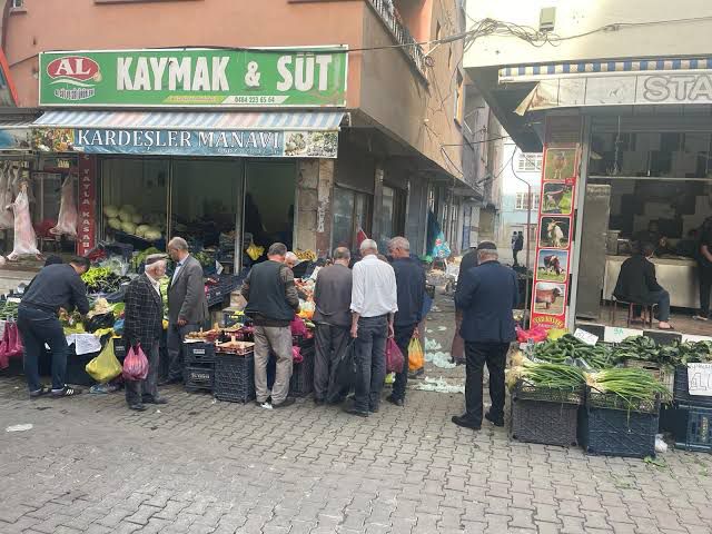 Siirt’te Bazı Manavların Fahiş Fiyatları Pes Dedirtiyor 