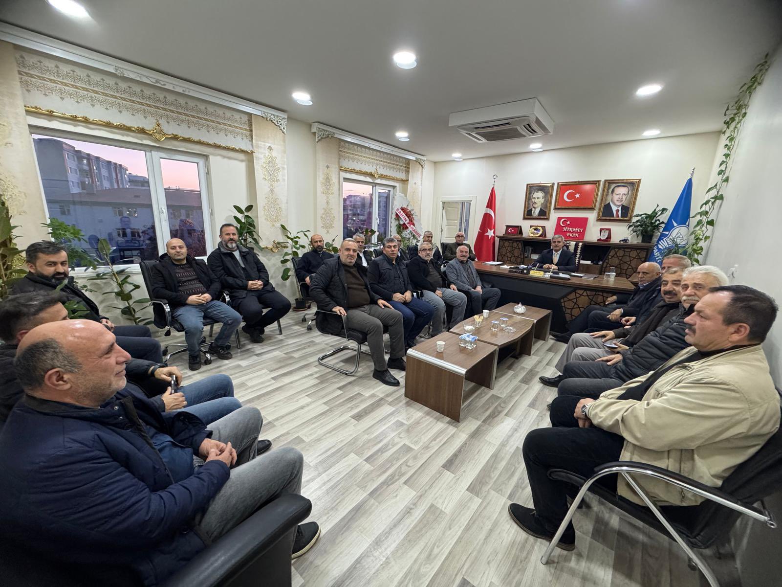 AK Parti Siirt Merkez İlçe Başkanlığında Yönetim Kurulu Toplantısı