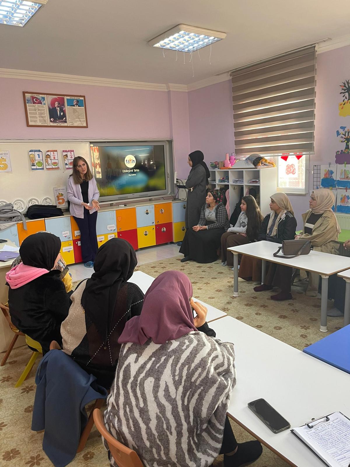 Siirt’te Velilere Sağlıklı Beslenme Fiziksel Aktivite ve Çocuk Gelişimi Eğitimi