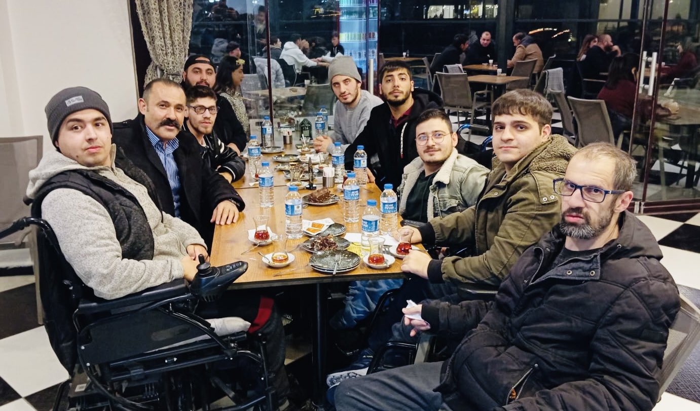 Hayati Kısacık Siirt Kızılay Gönüllüleri ile Buluştu