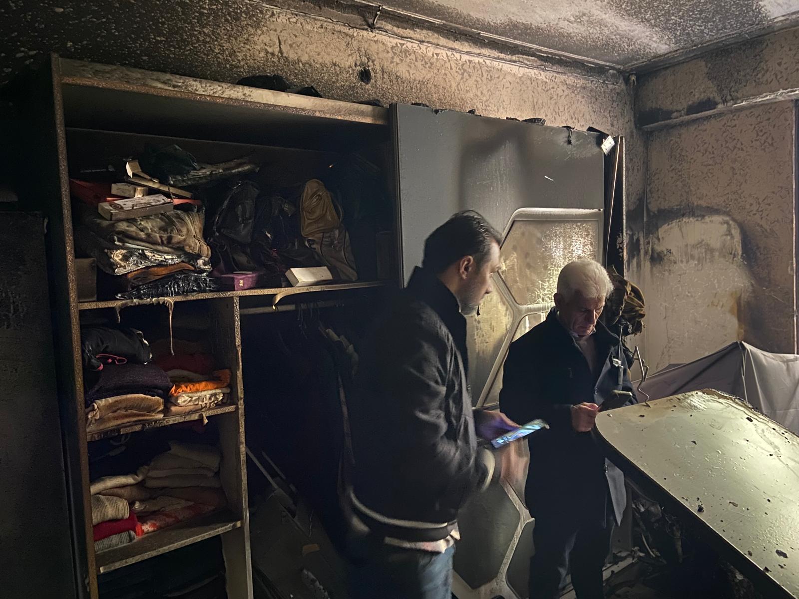 Siirt'te Evi Yanan Adam Destek Bekliyor | Siirt Olay Haber Siirt'te Evi Yanan Adam Destek Bekliyor | Siirt Olay Haber