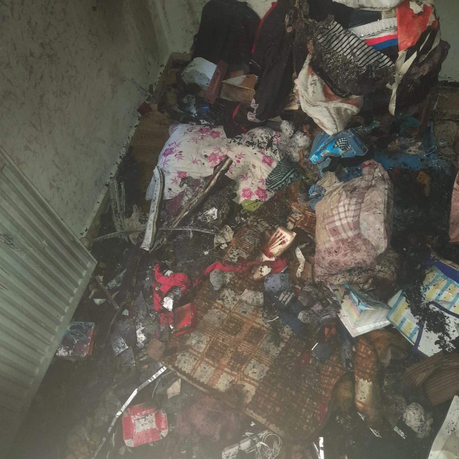 Siirt'te Evi Yanan Adam Destek Bekliyor | Siirt Olay Haber Siirt'te Evi Yanan Adam Destek Bekliyor | Siirt Olay Haber