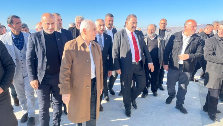 Siirt’te Muhtarlara “Asfalt Plenti Ve Taş Kırma, Yıkama, Eleme Tesisi” Tanıtıldı | Siirt Olay Haber Siirt’te Muhtarlara “Asfalt Plenti Ve Taş Kırma, Yıkama, Eleme Tesisi” Tanıtıldı | Siirt Olay Haber