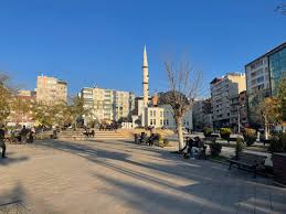 Siirtliler Güneşli Havaların Tadını Çıkarıyor