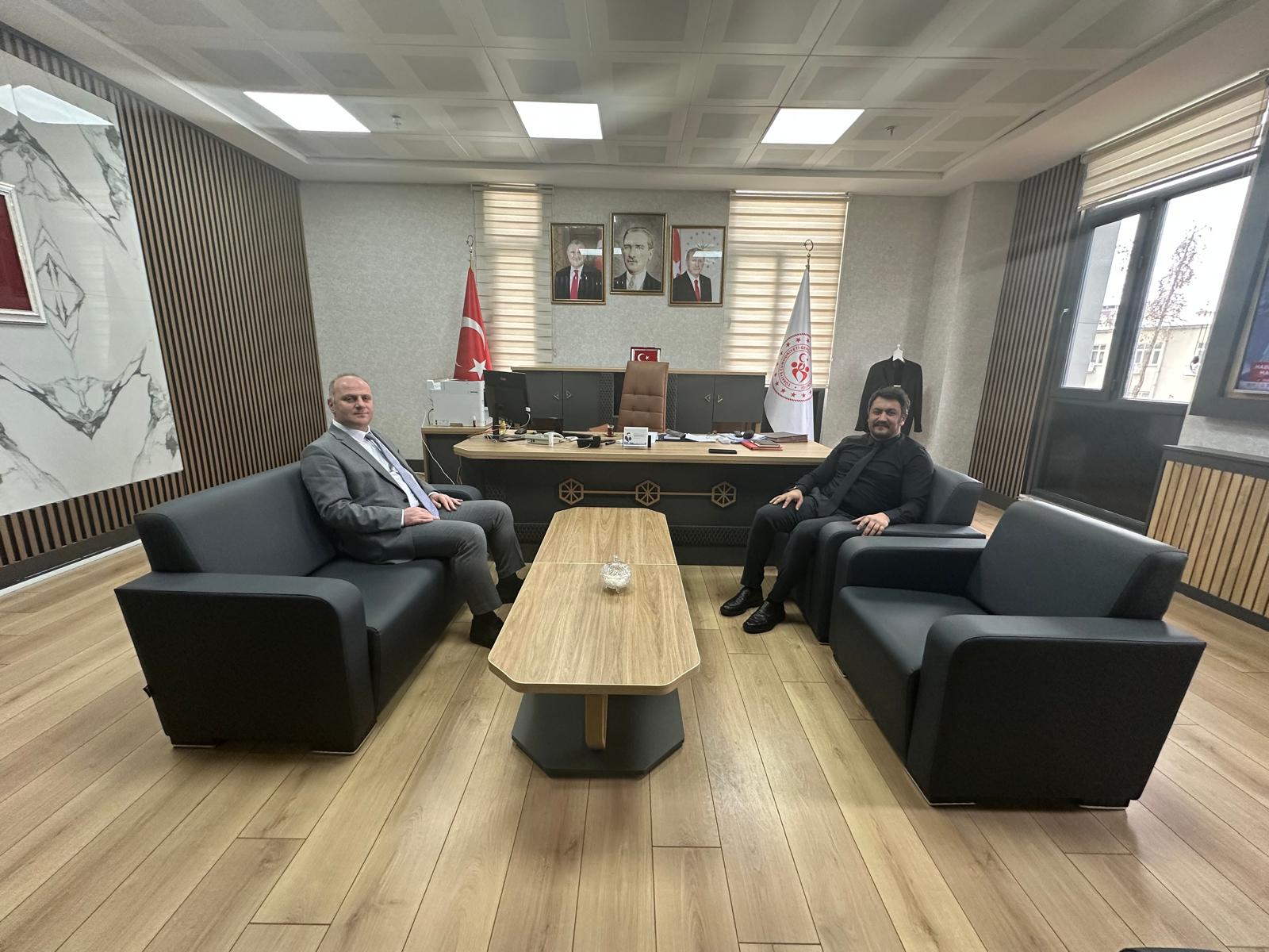 Siirt İl Milli Eğitim Müdürü Tarım ve Orman Müdürüne Hayırlı Olsun Ziyareti Gerçekleştirdi