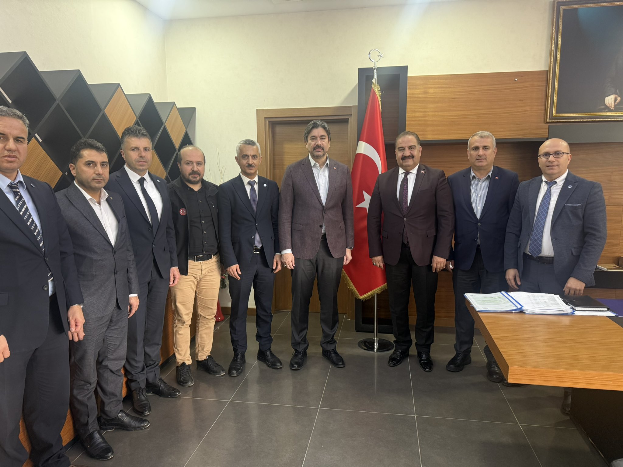 Bem Bir Sen Genel Başkanı Siirt İÖİ Genel Sekreter Canpolat’ı Ziyaret Etti