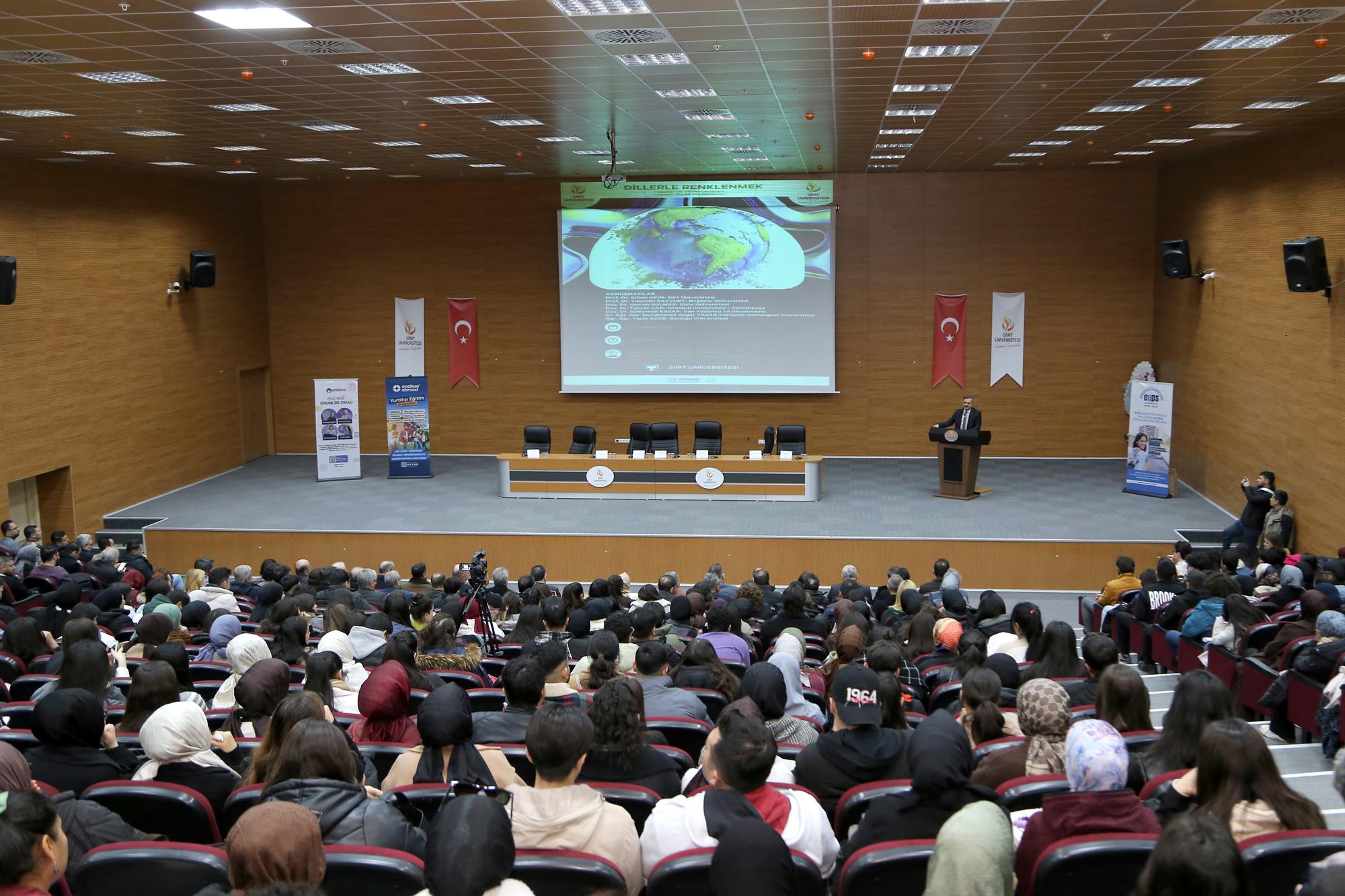 Siirt Üniversitesi’nde “Yabancı Dil Çalıştayı” Düzenlendi