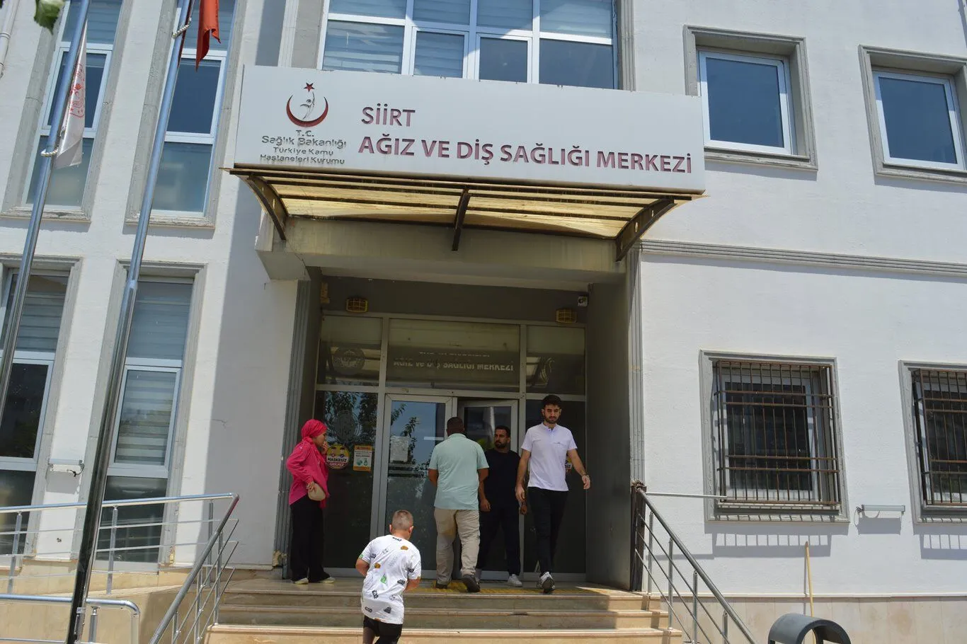 Siirt Diş Hastanesinde Doktor Çok Randevu Geç!