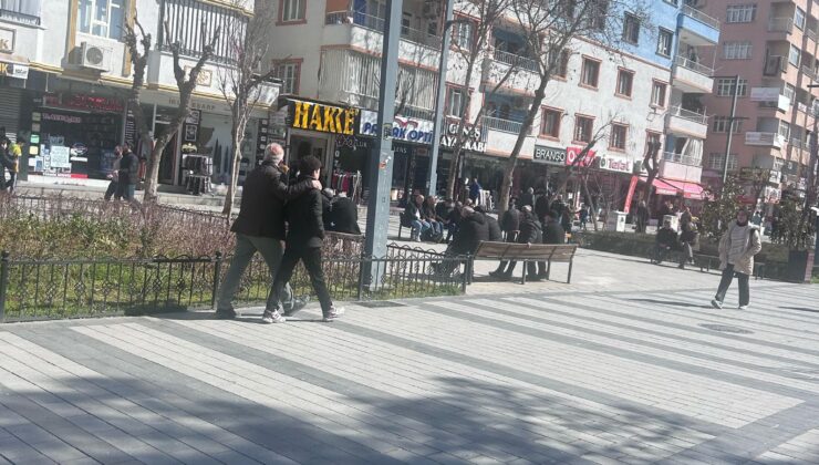 Siirt’te İftar Vaktine Güres Caddesinde Vakit Geçiriyor