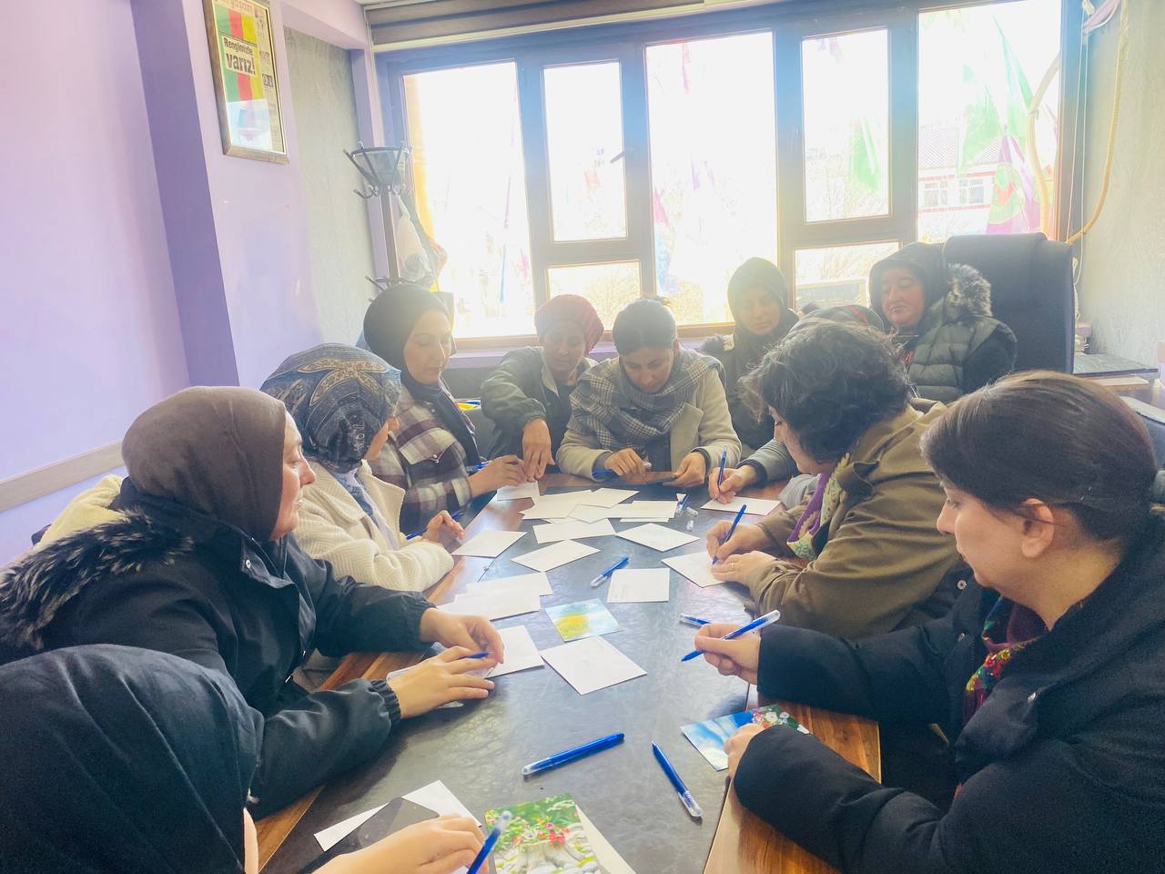 Siirt’te DEM Parti Milletvekili Cezaevi’ndeki Kadınları Unutmadı